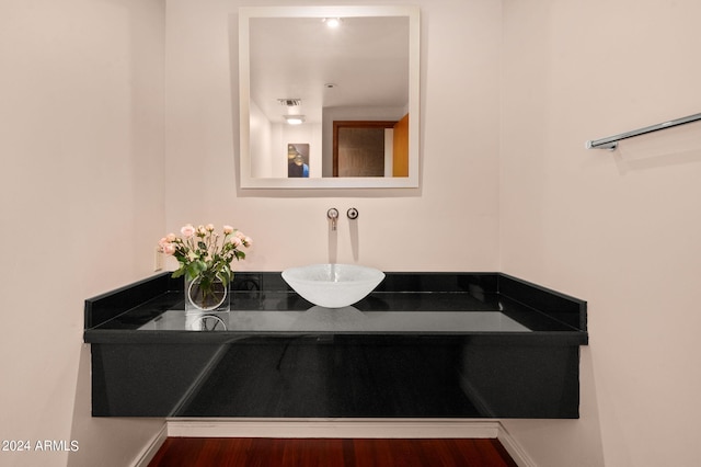 bathroom with visible vents and vanity