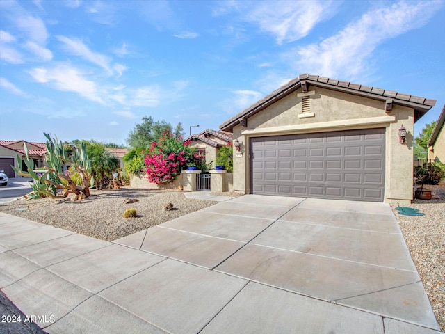 view of front facade featuring a garage