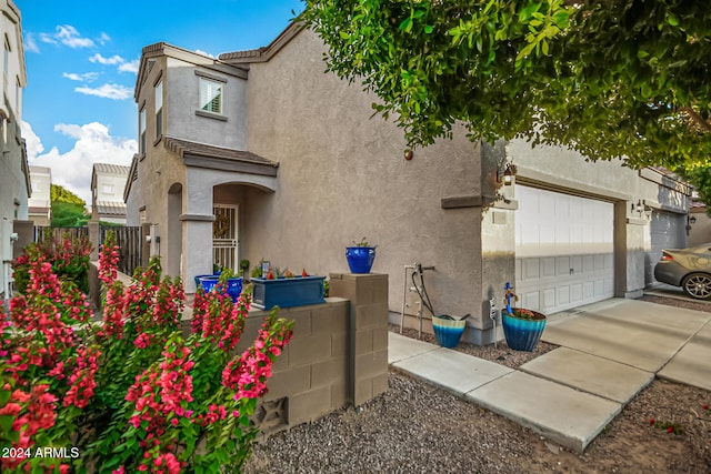 view of front of home featuring a garage