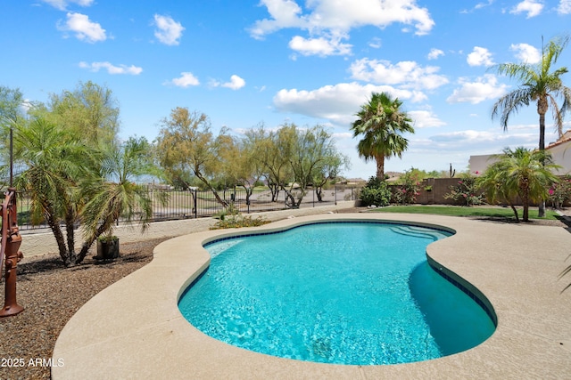4002 N San Gabriel Cir, Mesa, AZ 85215 - view of swimming pool featuring a fenced backyard and a patio area