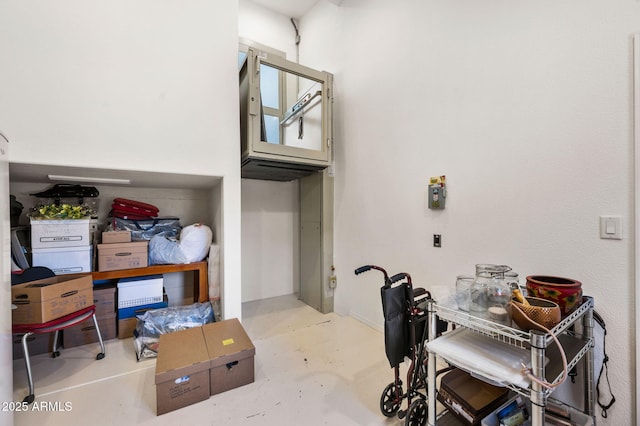 128 N French Dr, Prescott, AZ 86303 - office space featuring concrete flooring