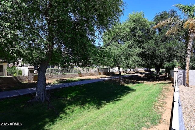 1640 W Gail Dr, Chandler, AZ 85224 - view of yard