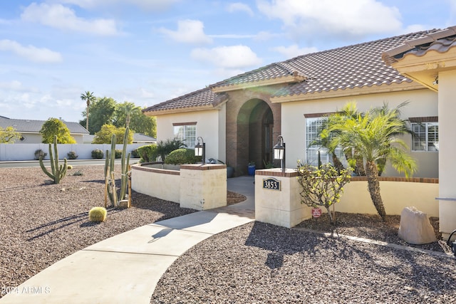 view of mediterranean / spanish-style home