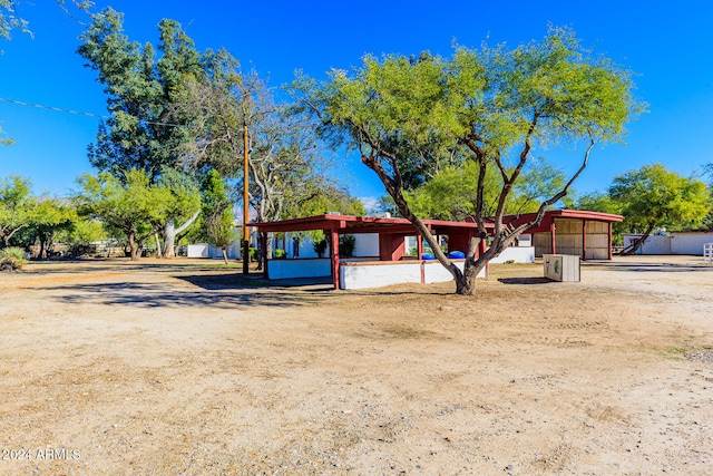 view of front of property