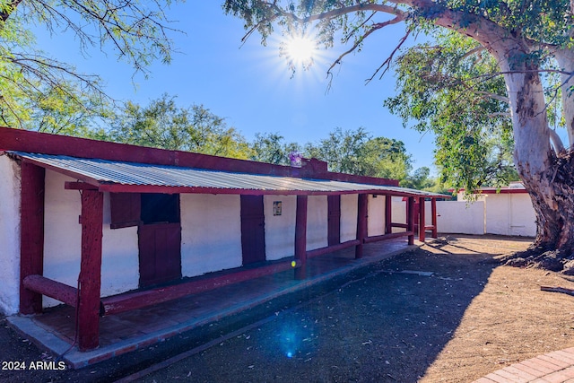 view of swimming pool