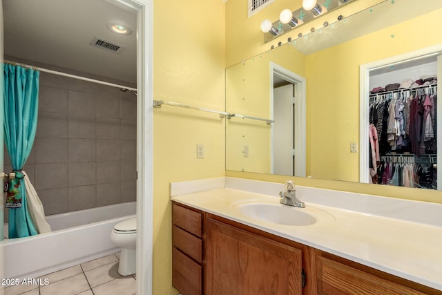 1111 W Summit Pl Unit 85, Chandler, AZ 85224 - bathroom with tile patterned flooring, shower / bath combination with curtain, visible vents, toilet, and vanity
