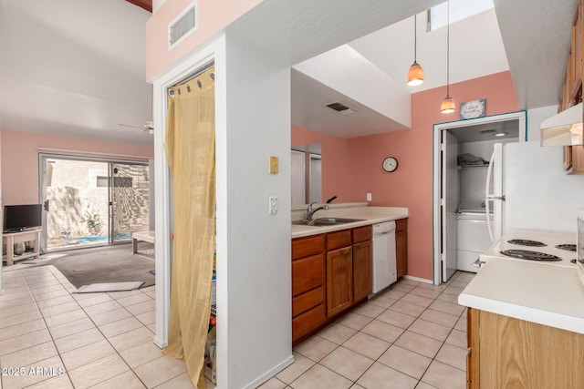1111 W Summit Pl Unit 85, Chandler, AZ 85224 - kitchen with dishwasher, a sink, visible vents, and light tile patterned floors