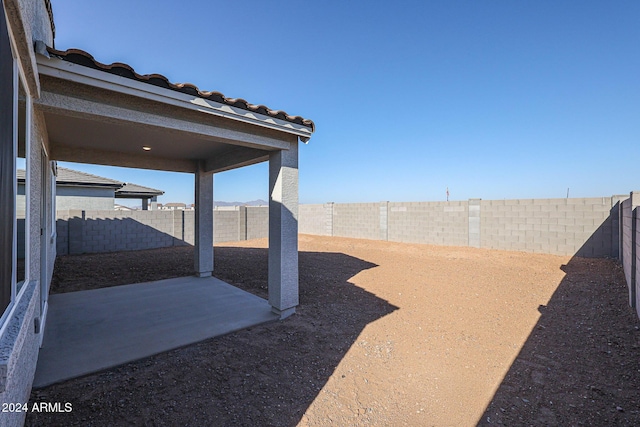 view of yard with a patio area