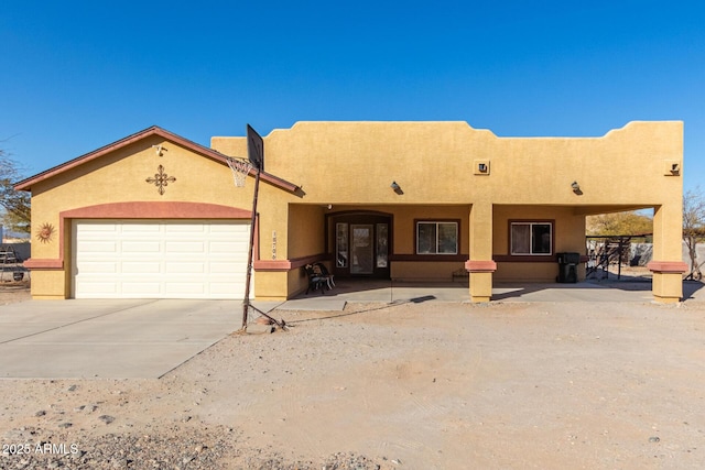 view of front of house featuring a garage