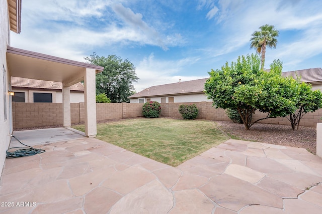 231 N Nash Way, Chandler, AZ 85225 - view of yard featuring a patio area and a fenced backyard
