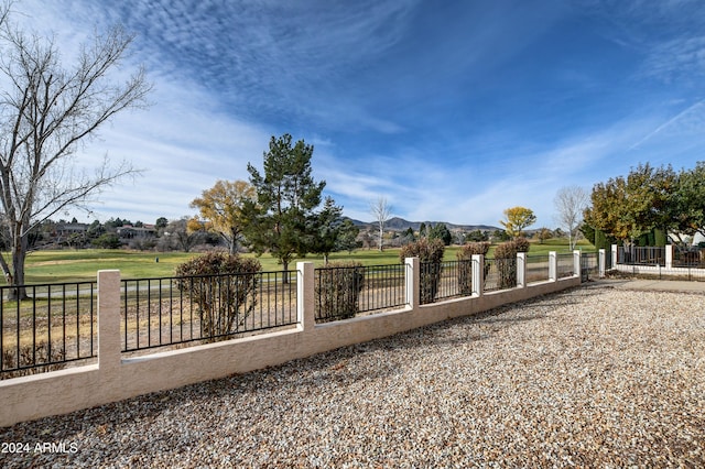 view of yard with a mountain view