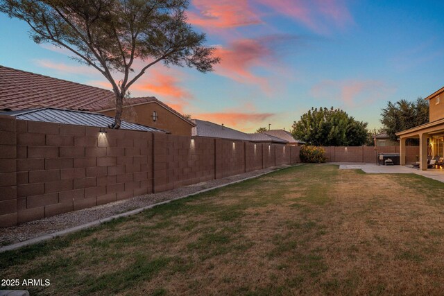 7616 S Sorrell Ln, Gilbert, AZ 85298 - fenced backyard featuring a patio area