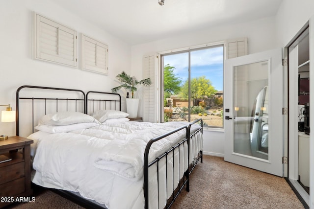 bedroom featuring carpet floors