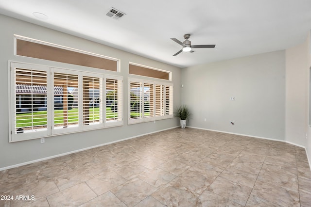 empty room with ceiling fan