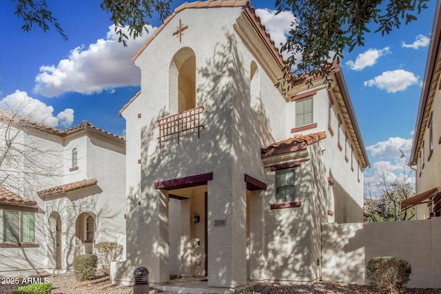 view of mediterranean / spanish-style house