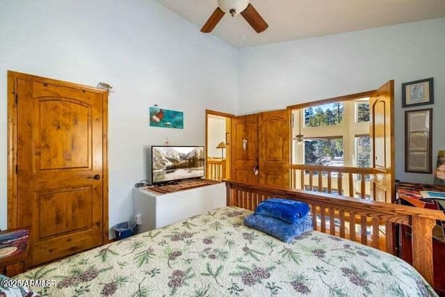 bedroom with ceiling fan