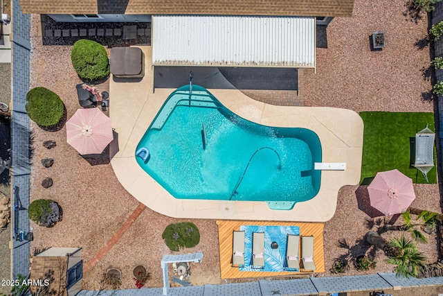 6156 W Del Rio St, Chandler, AZ 85226 - swimming pool featuring a patio and a diving board