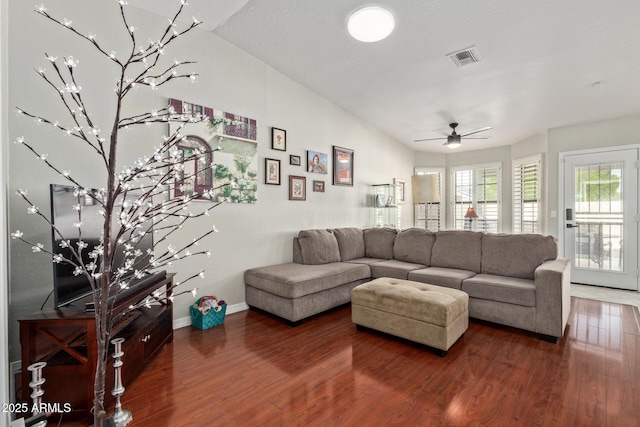1500 N Sunview Pkwy Unit 81, Gilbert, AZ 85234 - living room featuring wood finished floors and a ceiling fan