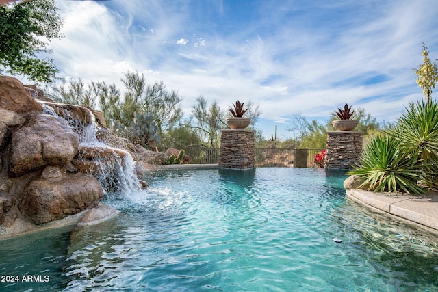 view of swimming pool