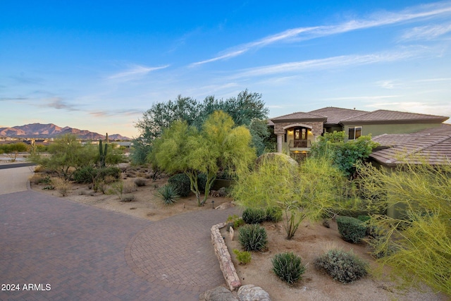 view of front of home with a mountain view