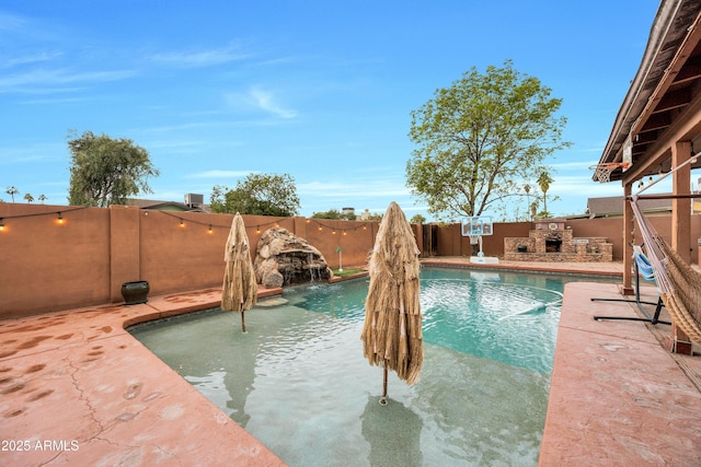 view of swimming pool featuring pool water feature