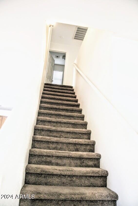 9527 N 82nd Ln, Peoria, AZ 85345 - view of staircase
