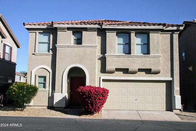 view of front facade featuring a garage