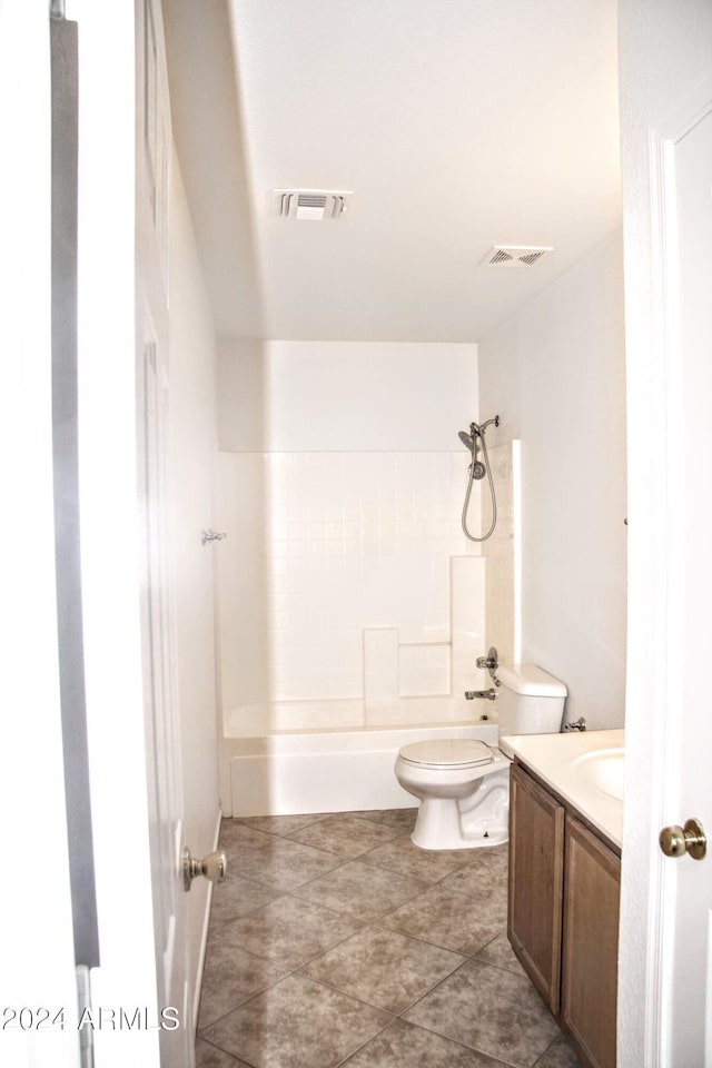 9527 N 82nd Ln, Peoria, AZ 85345 - full bathroom featuring vanity, toilet, and shower / washtub combination