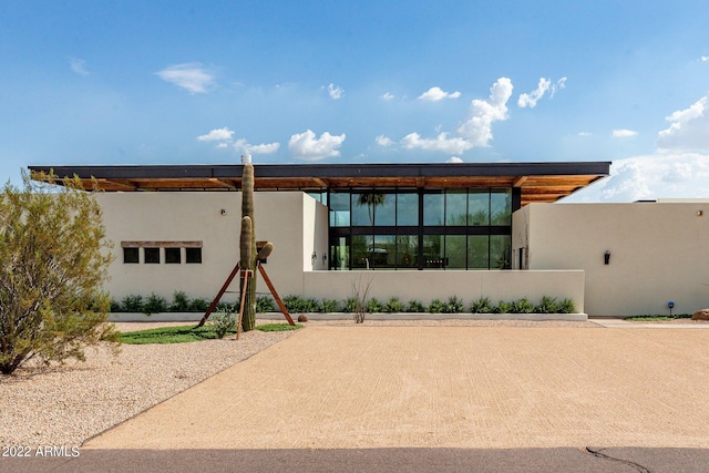 view of front of house with stucco siding