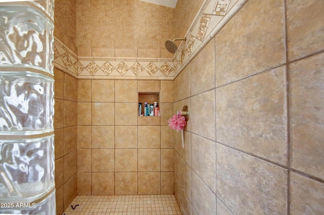 1707 E Carob Dr, Chandler, AZ 85286 - full bath featuring tiled shower