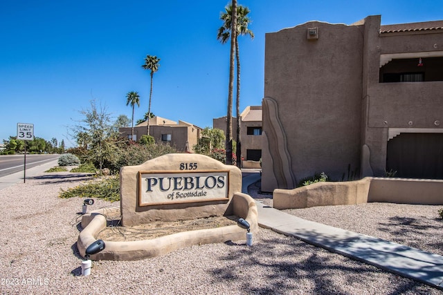 view of community / neighborhood sign