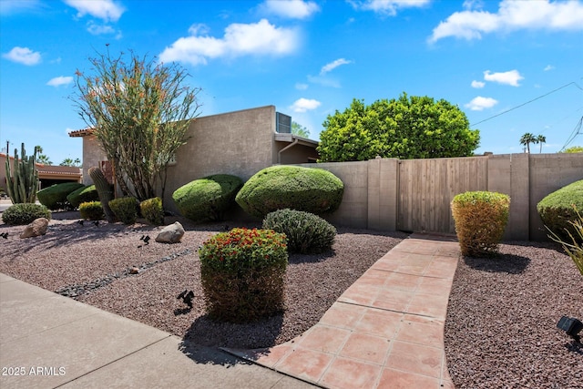 7736 E Hazelwood St, Scottsdale, AZ 85251 - view of yard featuring fence