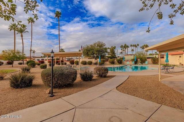 7736 E Hazelwood St, Scottsdale, AZ 85251 - pool with a patio