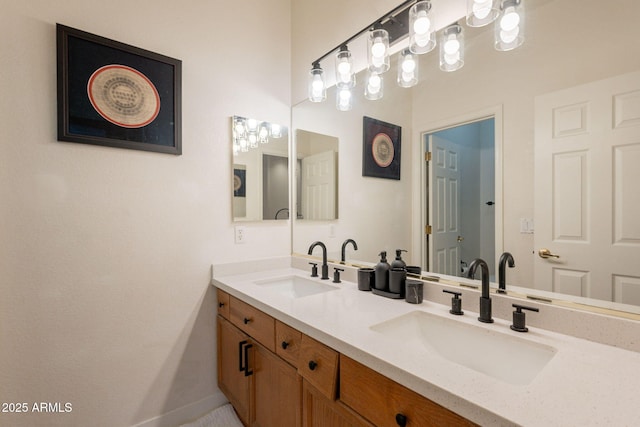 1635 E Harrison St, Chandler, AZ 85225 - full bath with double vanity and baseboards