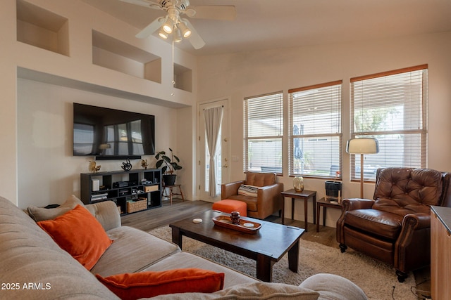 1635 E Harrison St, Chandler, AZ 85225 - living area featuring light wood-style floors, ceiling fan, and vaulted ceiling