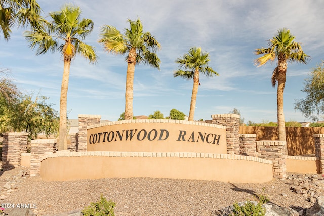 view of community / neighborhood sign