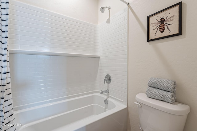 645 N Vine St, Chandler, AZ 85225 - bathroom with toilet, shower / bath combo with shower curtain, and a textured wall