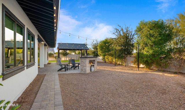 view of yard featuring a patio area