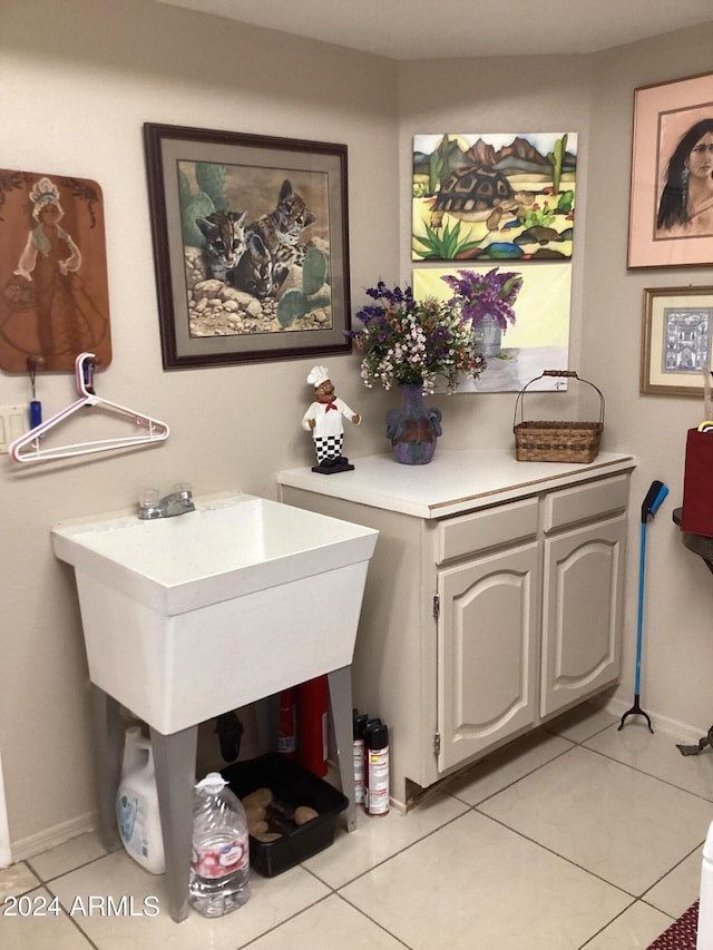 washroom featuring light tile patterned flooring