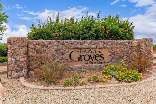 2714 E Valencia Dr, Phoenix, AZ 85042 - view of community / neighborhood sign
