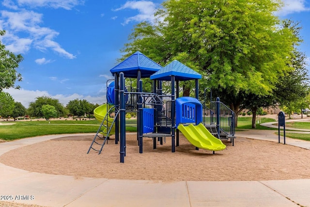 2714 E Valencia Dr, Phoenix, AZ 85042 - view of communal playground
