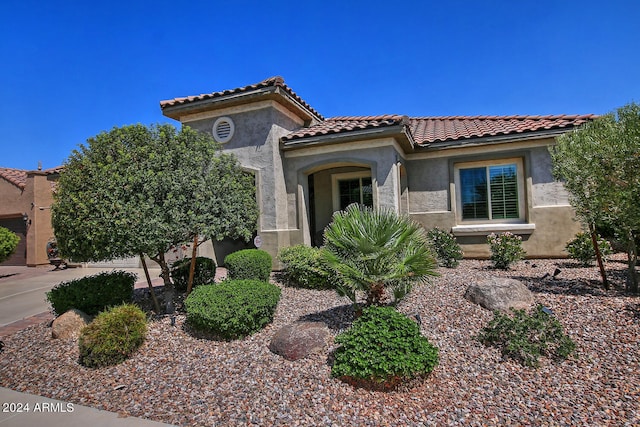 view of mediterranean / spanish-style home