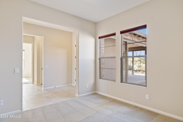 view of carpeted spare room