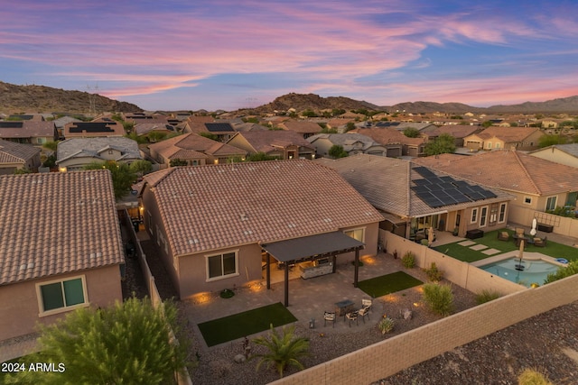 view of aerial view at dusk