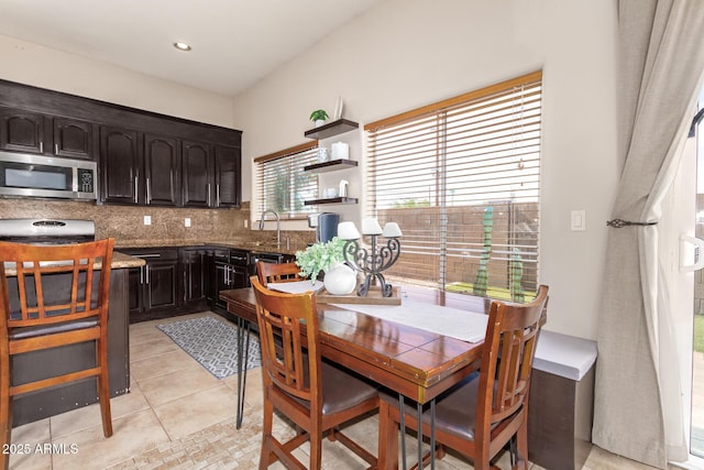 6719 N 15th Ave, Phoenix, AZ 85015 - dining room with light tile patterned flooring