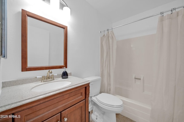 full bathroom with shower / tub combo with curtain, vanity, and toilet