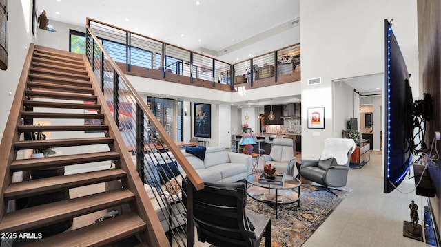 6525 E Cave Creek Rd Unit 40, Cave Creek, AZ 85331 - living area featuring a high ceiling and stairway