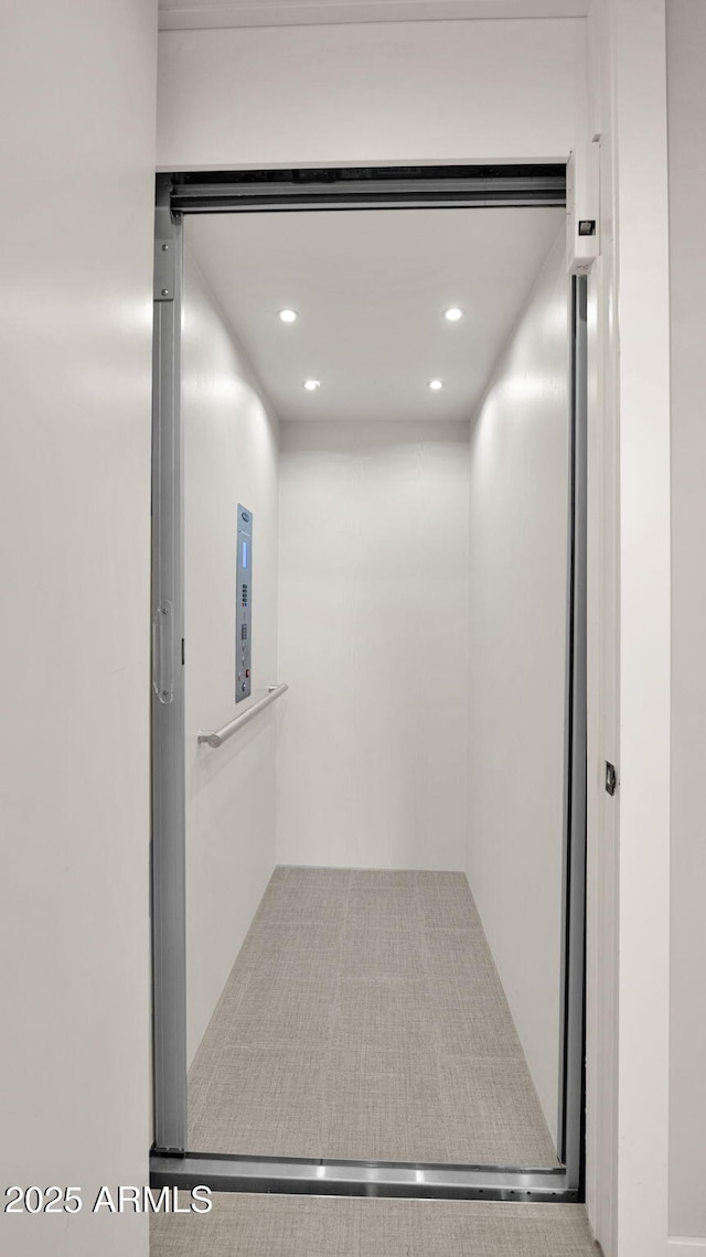 6525 E Cave Creek Rd Unit 40, Cave Creek, AZ 85331 - elevator with recessed lighting
