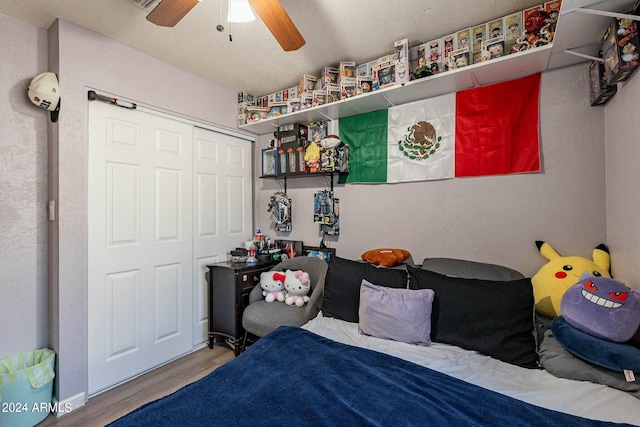 2022 W Aster Dr, Phoenix, AZ 85029 - bedroom featuring wood finished floors, a closet, and ceiling fan