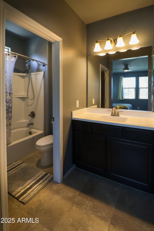 324 N 56th Pl, Mesa, AZ 85205 - full bath with vanity, toilet, and shower / bathtub combination with curtain